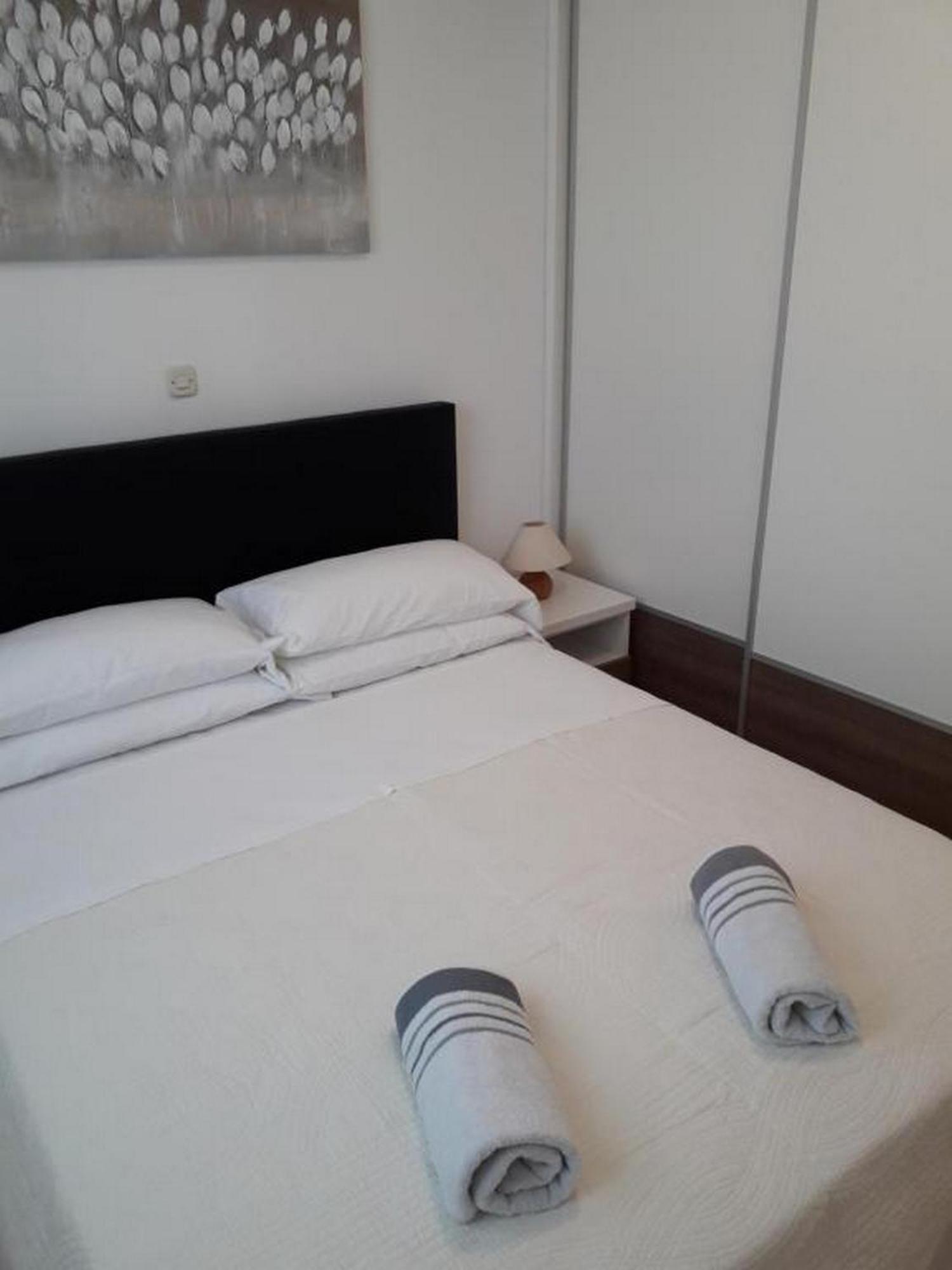 Apartments Mlikota 자톤 객실 사진