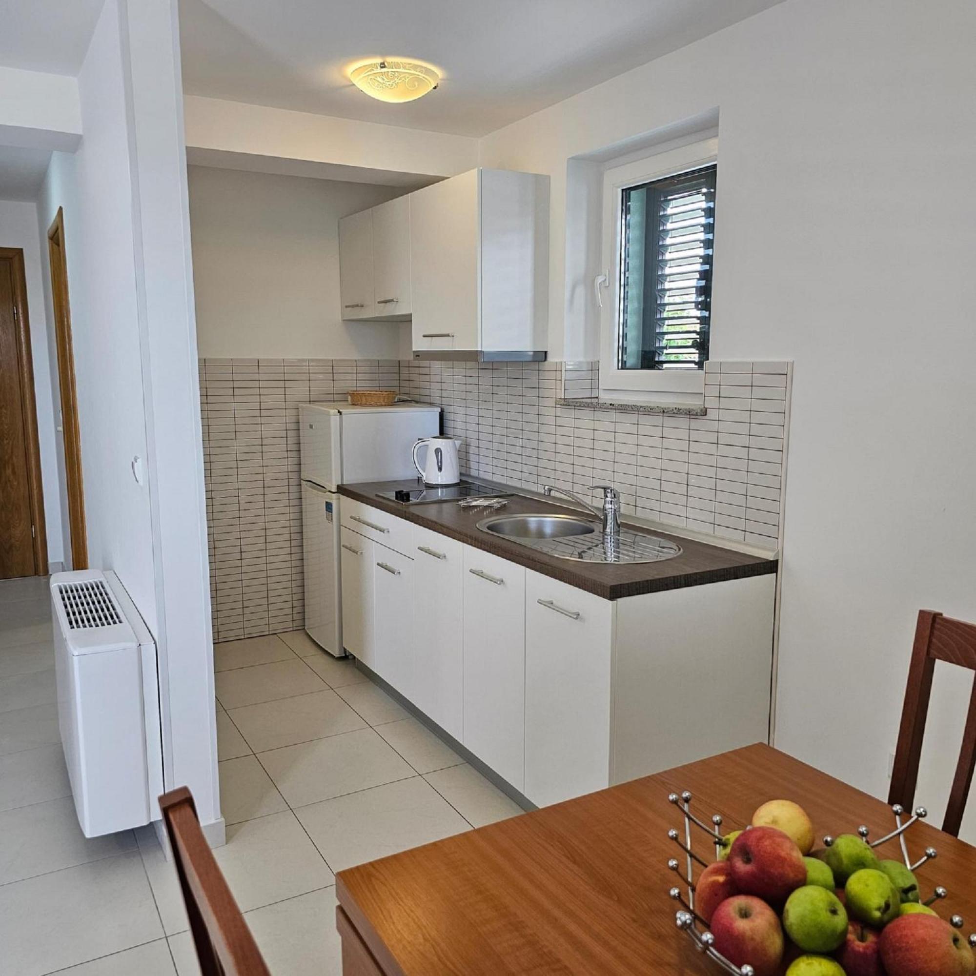 Apartments Mlikota 자톤 외부 사진